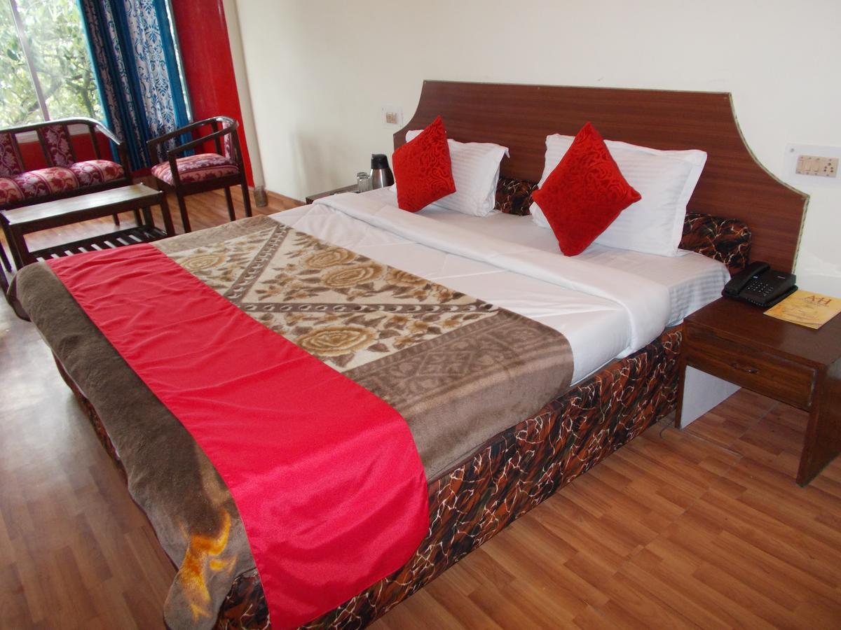 Anamika Hotel Nainital Eksteriør bilde
