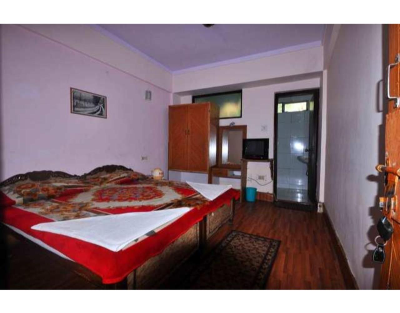 Anamika Hotel Nainital Eksteriør bilde