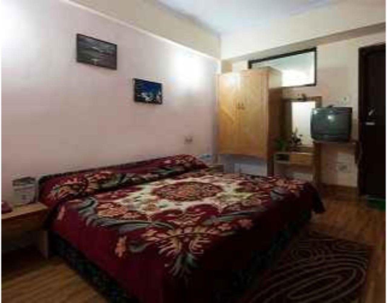 Anamika Hotel Nainital Eksteriør bilde