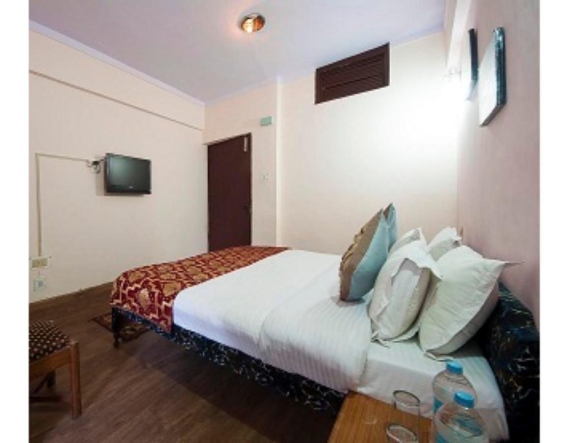 Anamika Hotel Nainital Eksteriør bilde