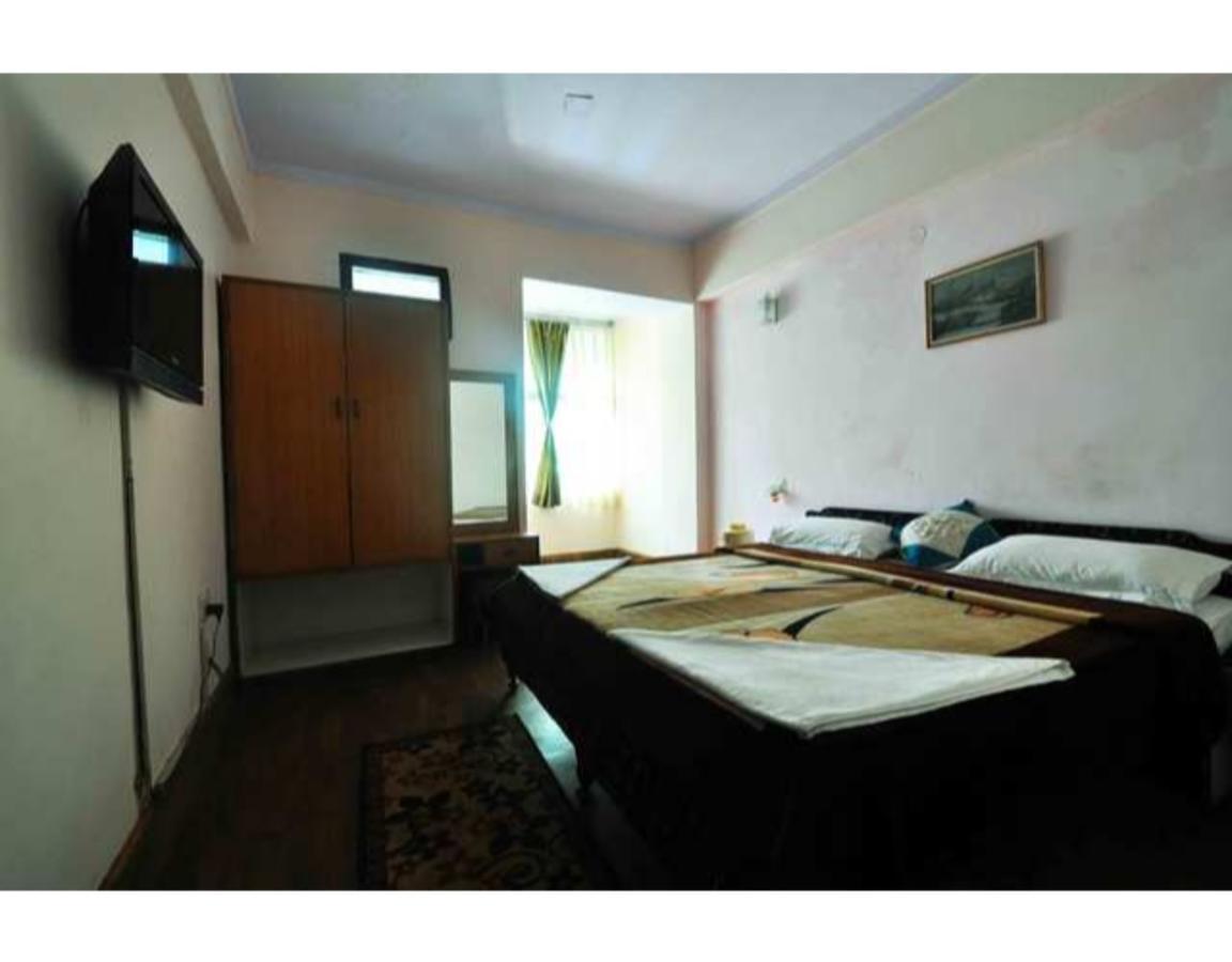 Anamika Hotel Nainital Eksteriør bilde