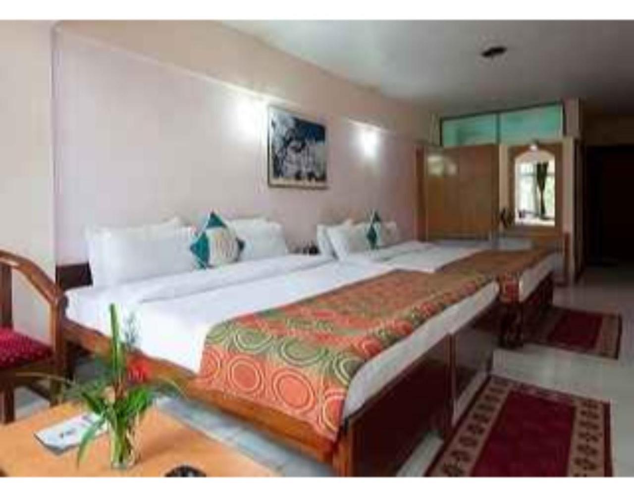 Anamika Hotel Nainital Eksteriør bilde
