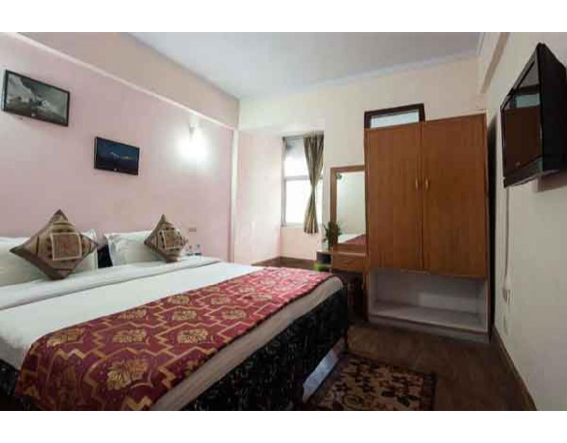 Anamika Hotel Nainital Eksteriør bilde